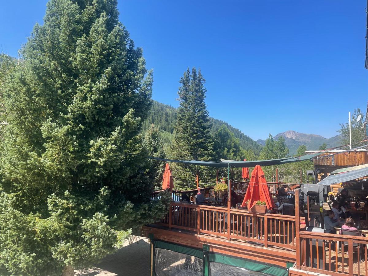 Silver Fork Lodge & Restaurant Brighton Екстериор снимка